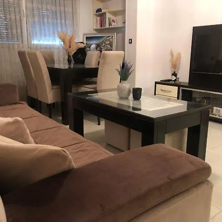 Nicola Apartment